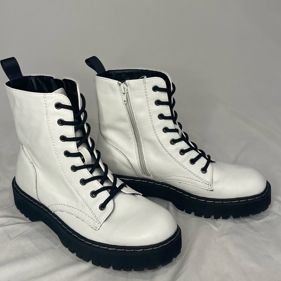Sincerley Jules Harley white Combat Boot Laceup brand New size 9 - Picture 15 of 16